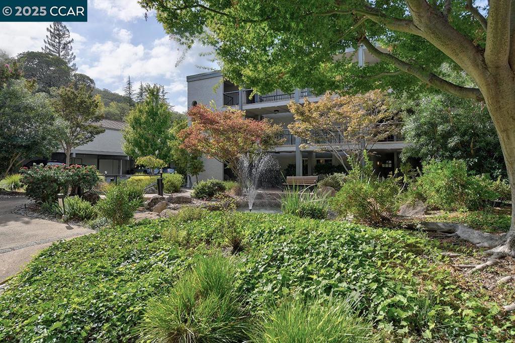 ROSSMOOR - Residential