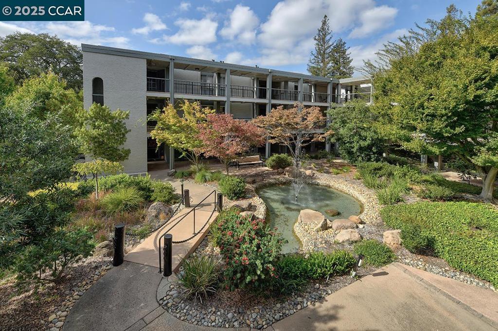 ROSSMOOR - Residential