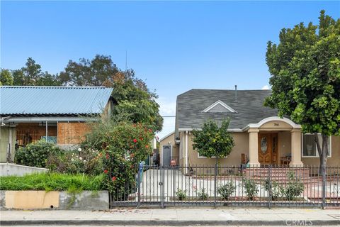 Photo of 766 N Alexandria Ave, Los Angeles, CA 90029 (MLS # SR26051733)