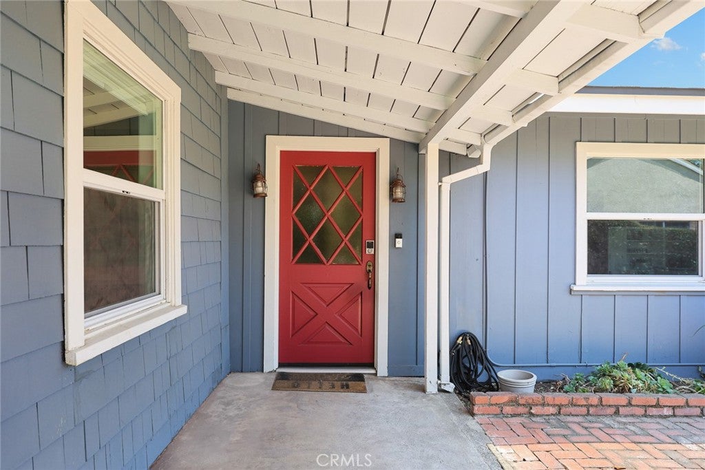 320 S Walnut Grove