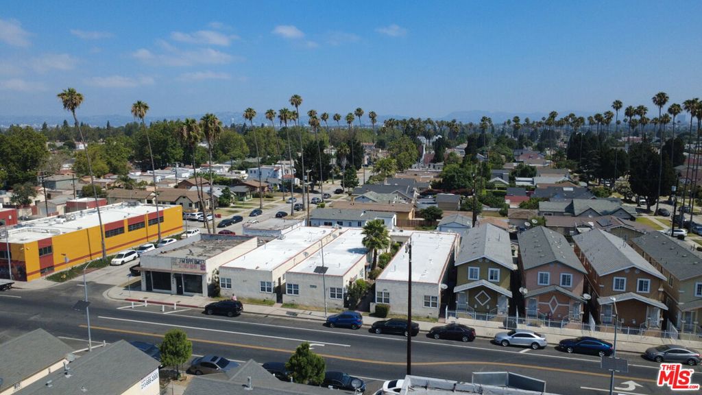 2417 W Vernon Avenue