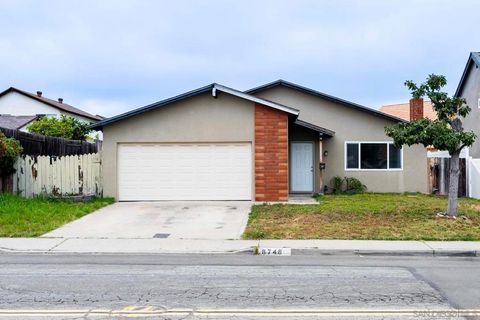 8748 Aquarius Dr San Diego CA 92126