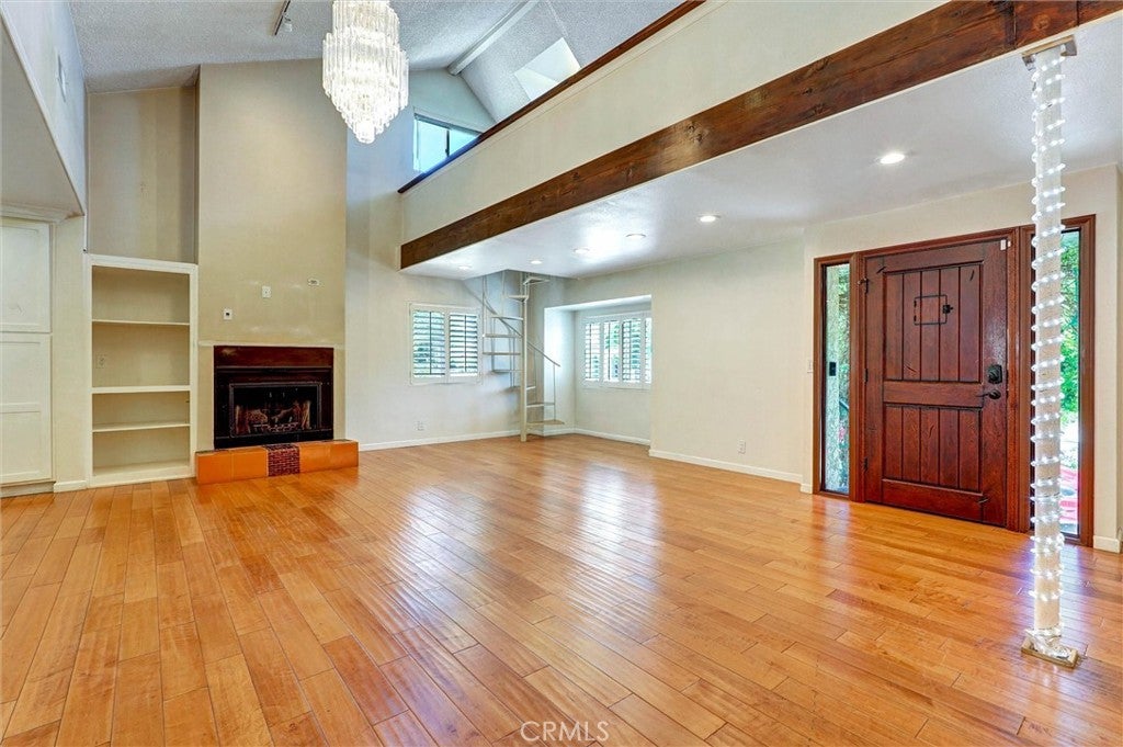 16670 Moorpark