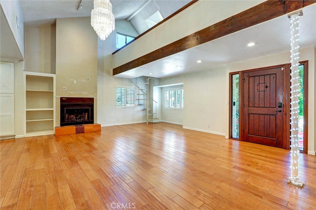 16670 Moorpark