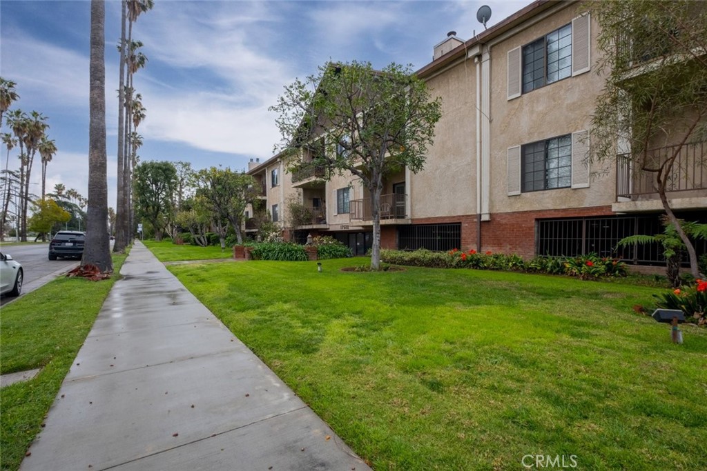 Experience comfort and convenience at 17522 Sherman Way, a stylish 2-bedroom, 3-bathroom condo located in a central Van Nuys location. This spacious home features an open-concept living area filled with natural light, sleek modern finishes, and a thoughtfully designed kitchen with generous cabinet space—ideal for everyday use and entertaining. Each bedroom includes an en-suite bathroom and ample closet space, offering both privacy and functionality. An additional room provides flexibility for a home office, fitness space, or extra living area. Enjoy in-unit laundry, recessed lighting, and a private balcony perfect for relaxing or starting the day with fresh air. Located close to shopping, dining, and major freeways, this home is a great option for those looking to enjoy all that Van Nuys has to offer.