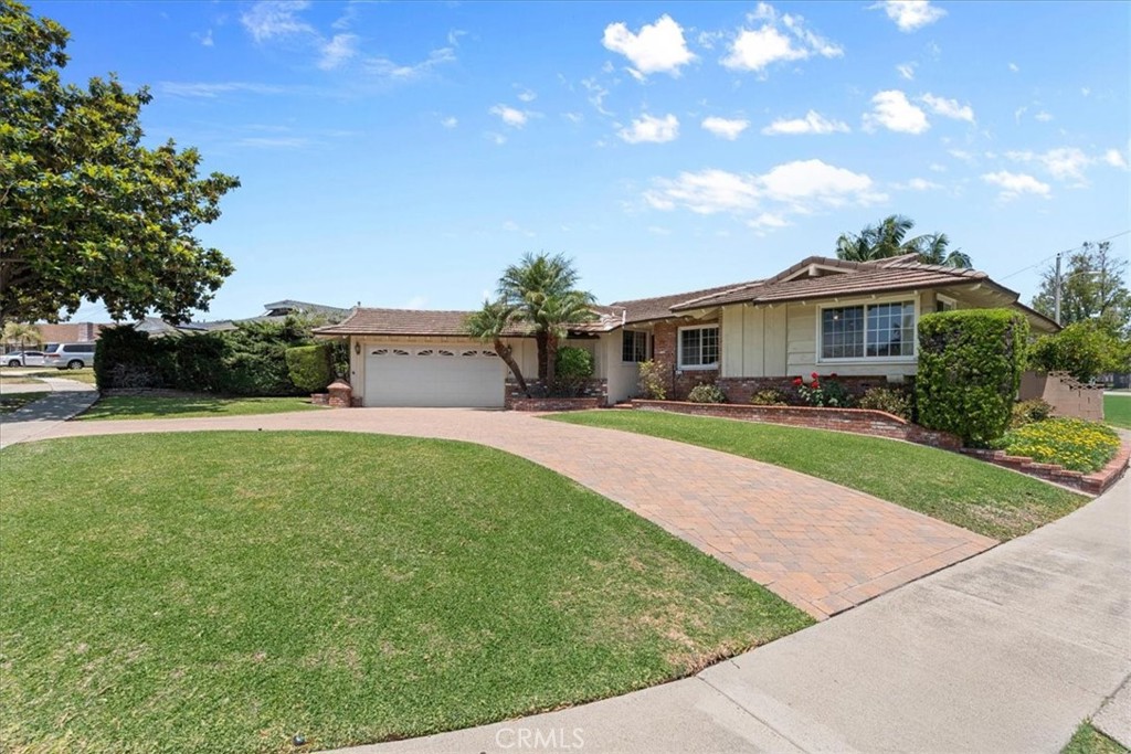 2501 W Cajon Drive