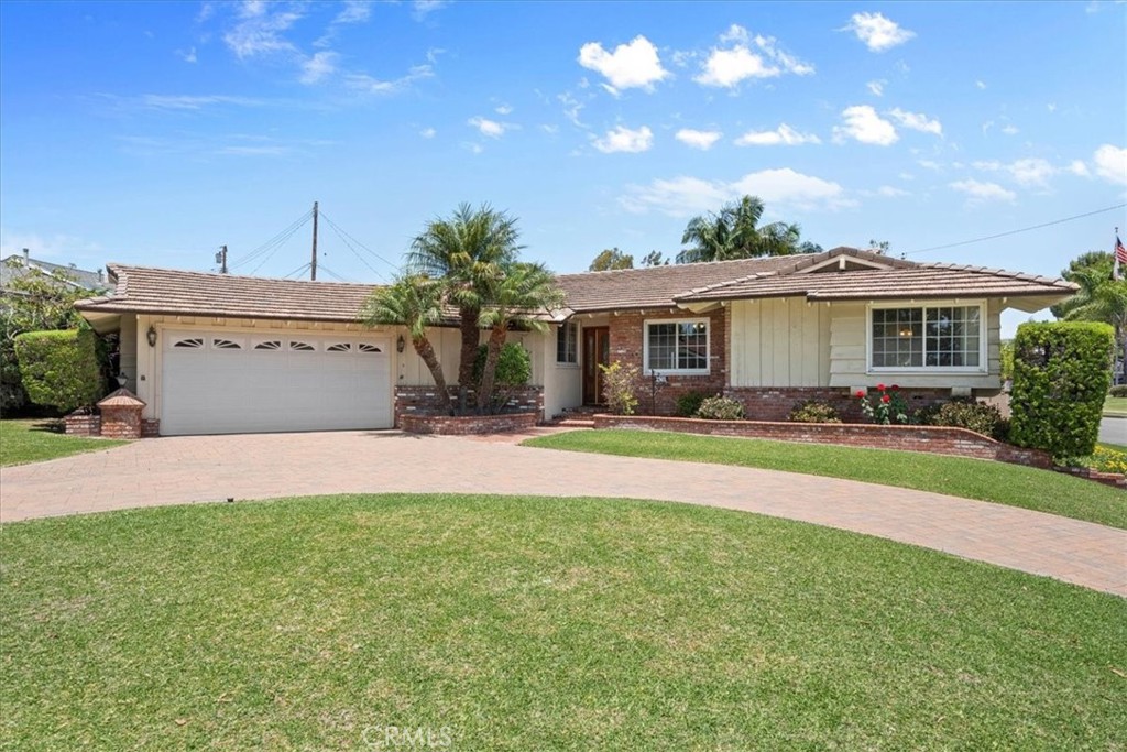 2501 W Cajon Drive