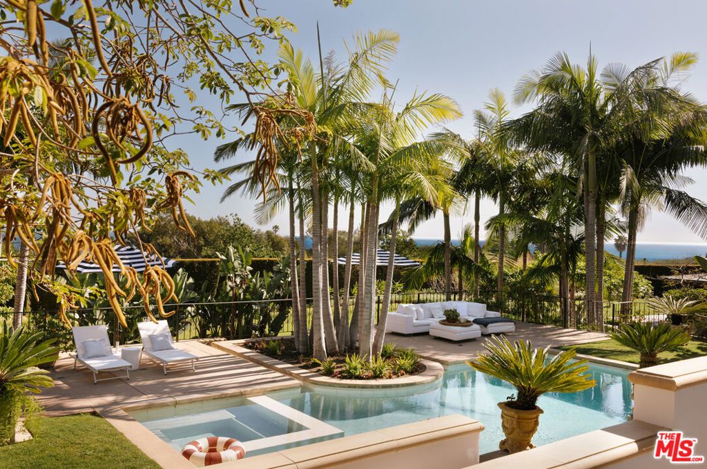 Photo of 26799 Sea Vista Drive, Malibu, CA 90265 (MLS # 26668671)