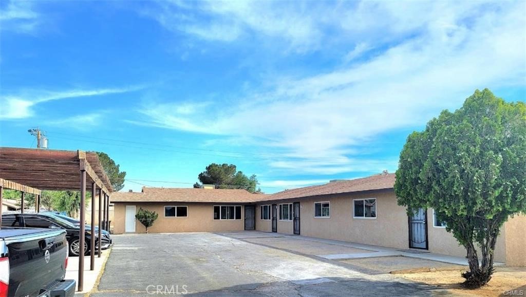 Excellent Single-Story Unit - 2 Bedroom / 1 Bath - Newly remodeled unit in Apple Valley, Unit is move in ready and comes with range. Central Air and Forced Heat. Unit has private yard. 2 car spaces - Carport. Property has laundry room.