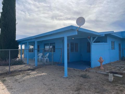 Photo of 1224 Shangri La Lane, Joshua Tree, CA 92252 (MLS # 219144834PS)