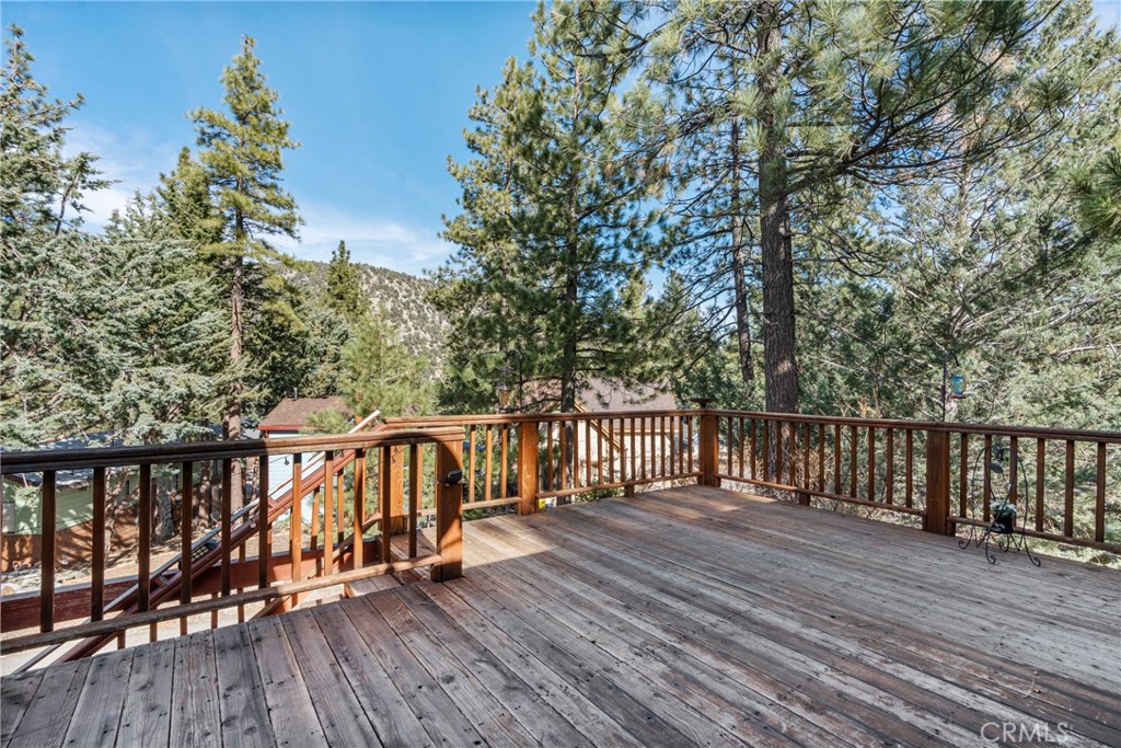 1235 Lark Road