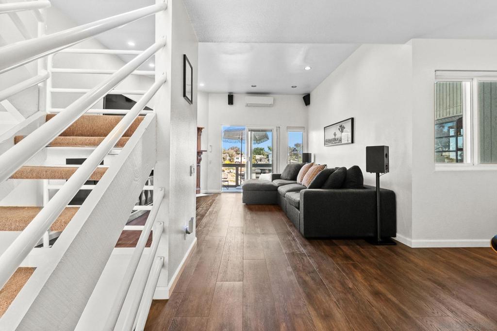 1449 Edgemont Street