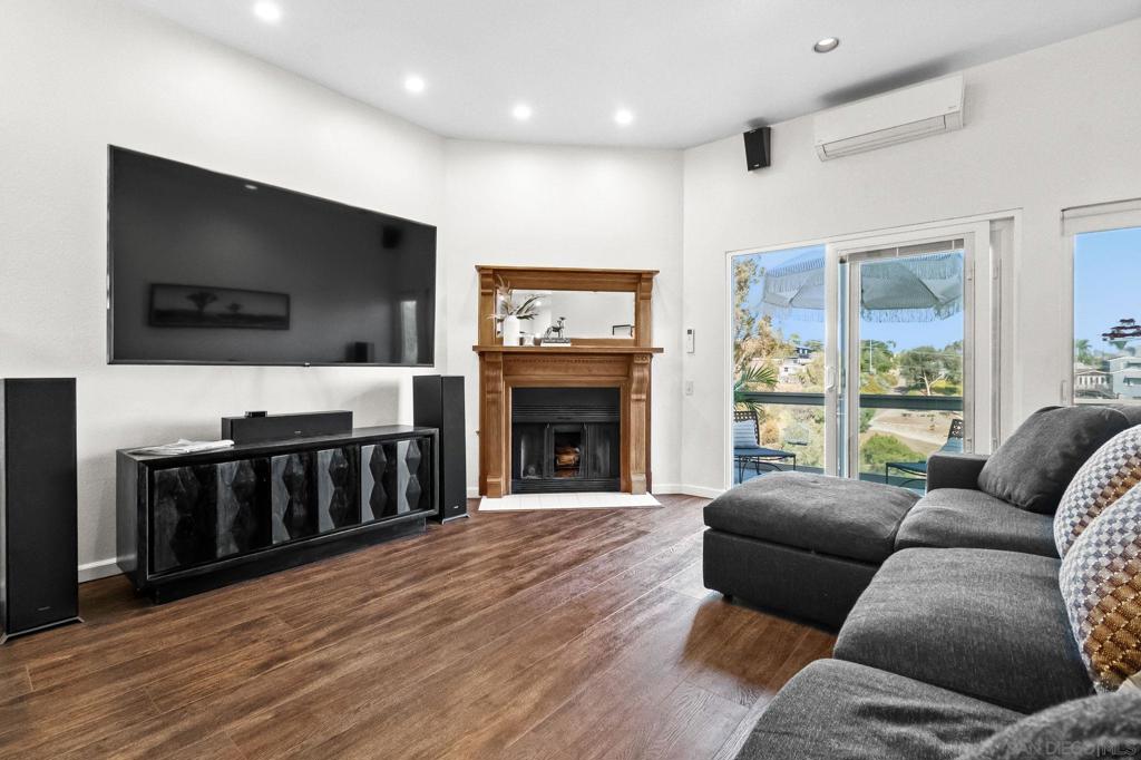 1449 Edgemont Street