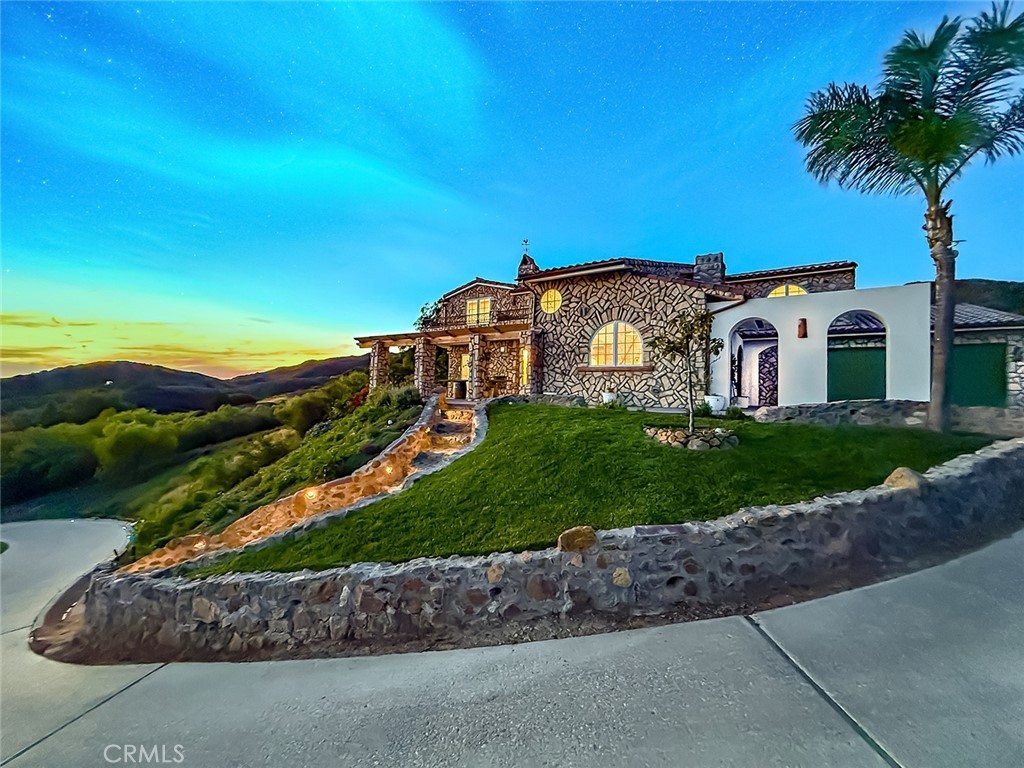 33239 mulholland highway