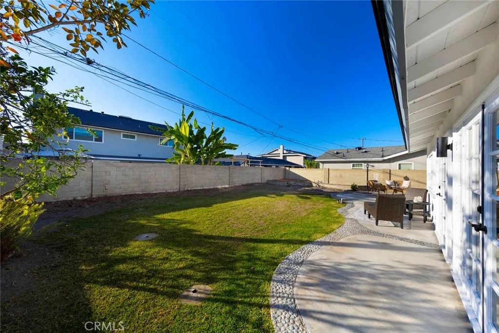 Huntington Beach, California 92647, United States, 4 Bedrooms Bedrooms, ,3 BathroomsBathrooms,Residential,Active,240310