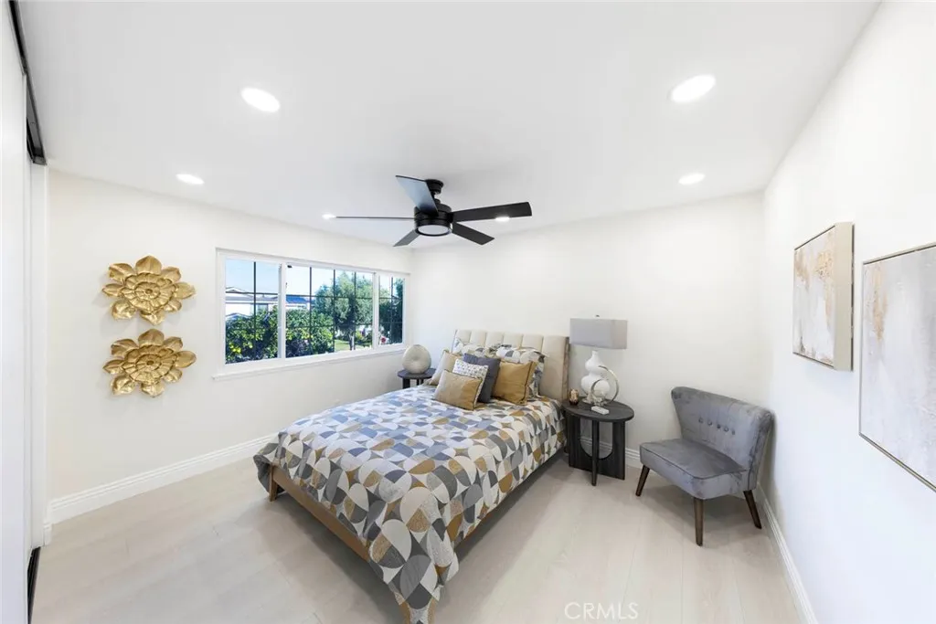 Huntington Beach, California 92647, United States, 4 Bedrooms Bedrooms, ,3 BathroomsBathrooms,Residential,Active,240310