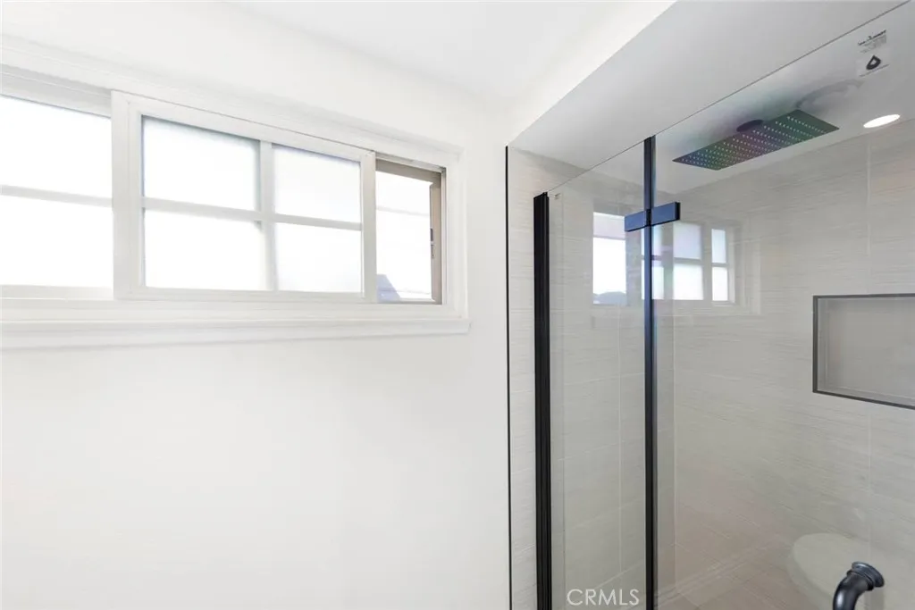 Huntington Beach, California 92647, United States, 4 Bedrooms Bedrooms, ,3 BathroomsBathrooms,Residential,Active,240310