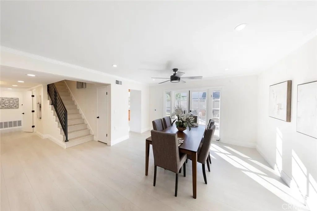 Huntington Beach, California 92647, United States, 4 Bedrooms Bedrooms, ,3 BathroomsBathrooms,Residential,Active,240310