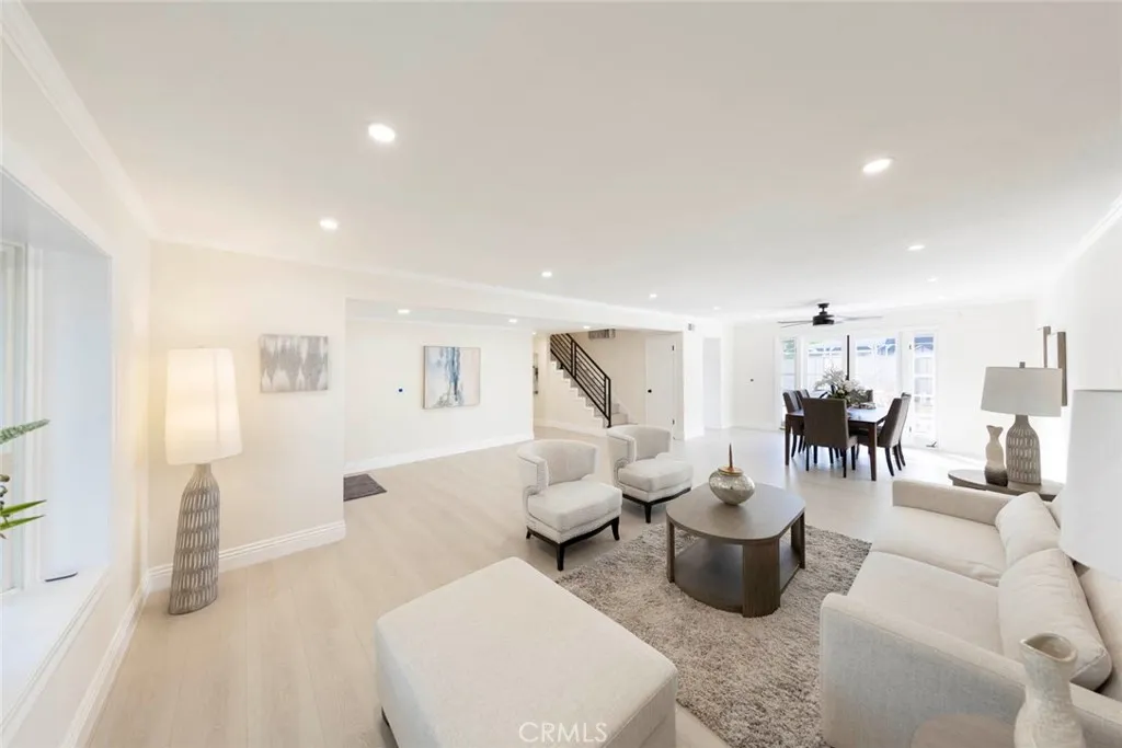 Huntington Beach, California 92647, United States, 4 Bedrooms Bedrooms, ,3 BathroomsBathrooms,Residential,Active,240310