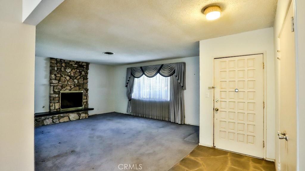 830 Delphine Place