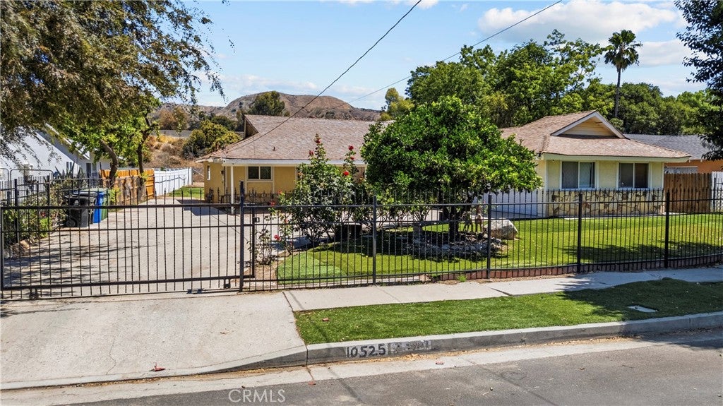 10525 Woldrich St.