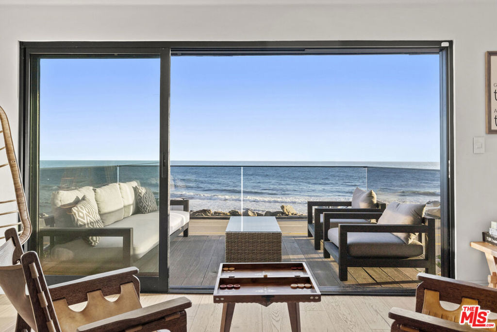 21715 Rambla Vista