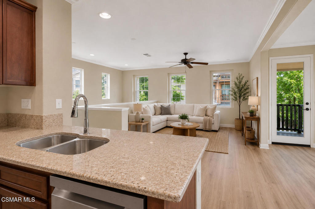 3262 London Lane