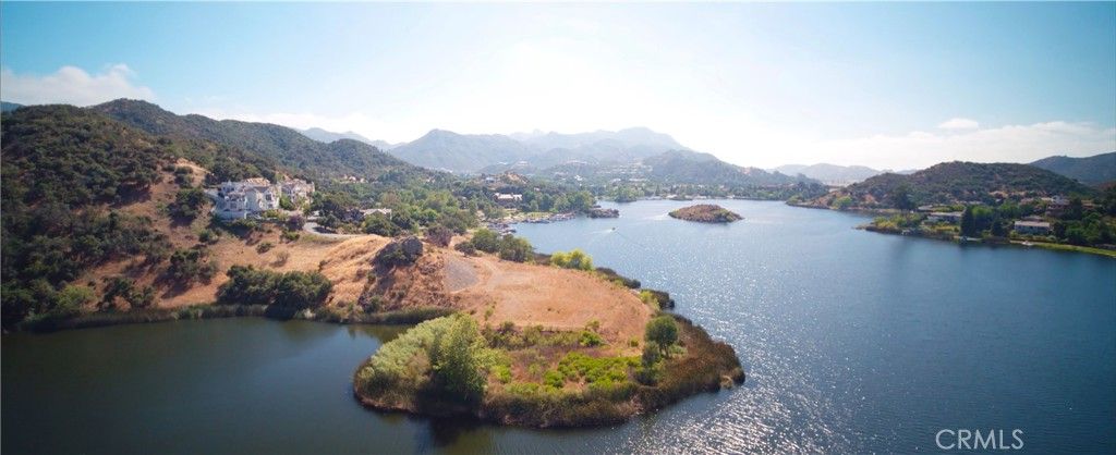Photo of 500 Lower Lake Road, Westlake Village, CA 91361 (MLS # SR26061017)
