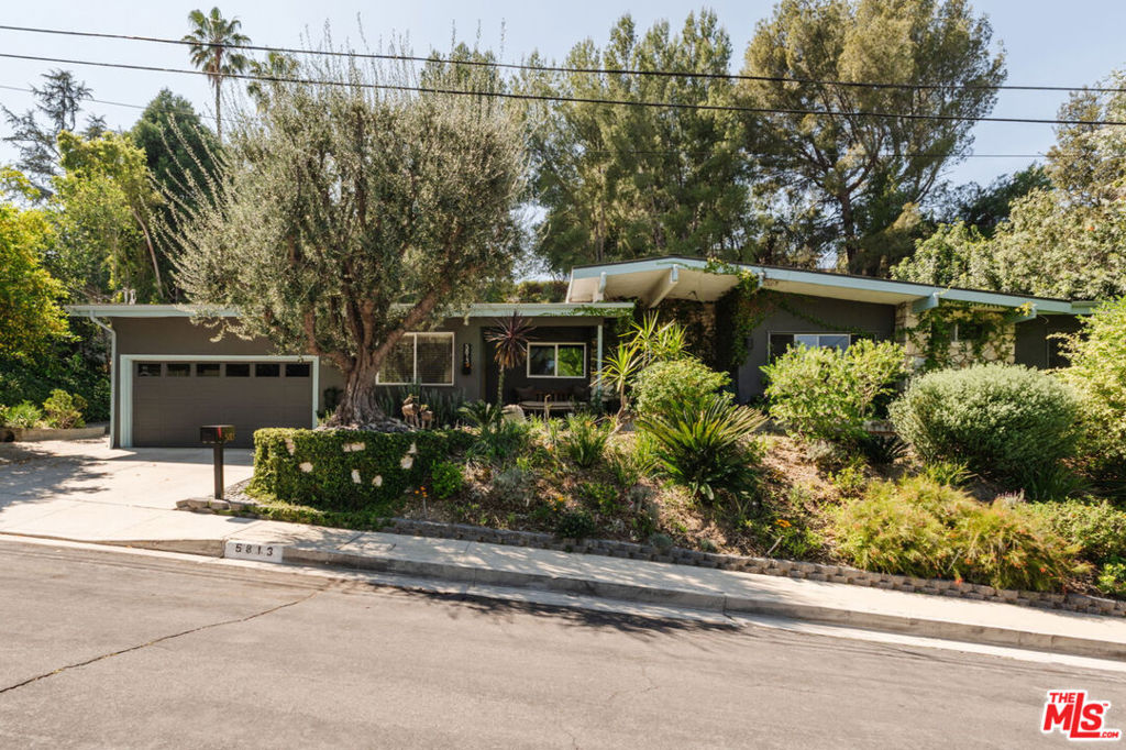 5813 El Canon Avenue