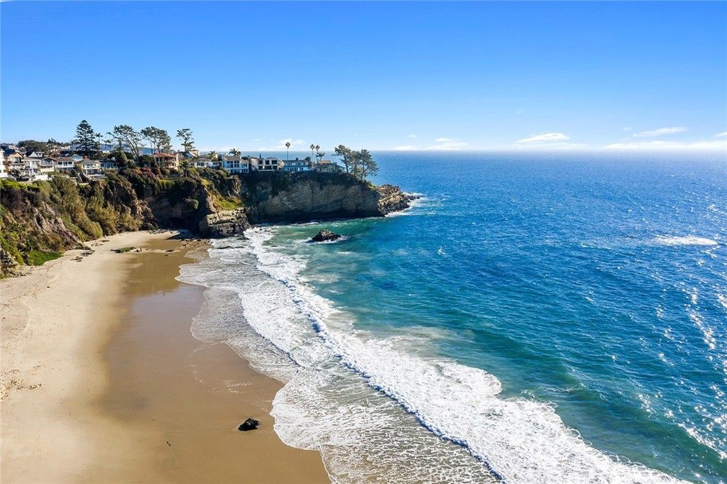 Photo of 26 S Portola, Laguna Beach, CA 92651 (MLS # OC25122630)