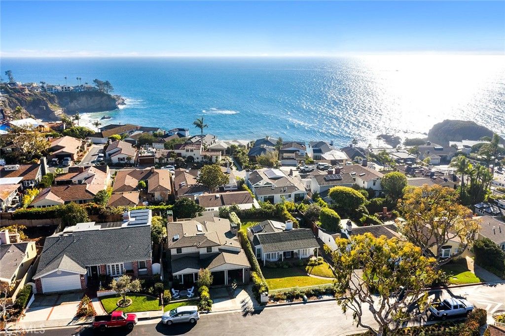 Photo of 26 S Portola, Laguna Beach, CA 92651 (MLS # OC25122630)