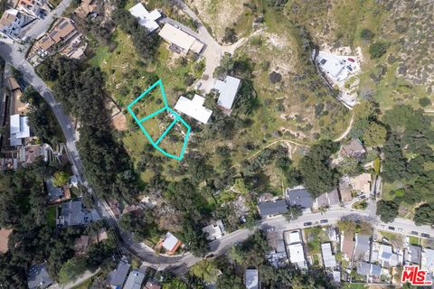 Photo of 9631 Oak Bend Dr Dr, Tujunga, CA 91042 (MLS # 26829933)