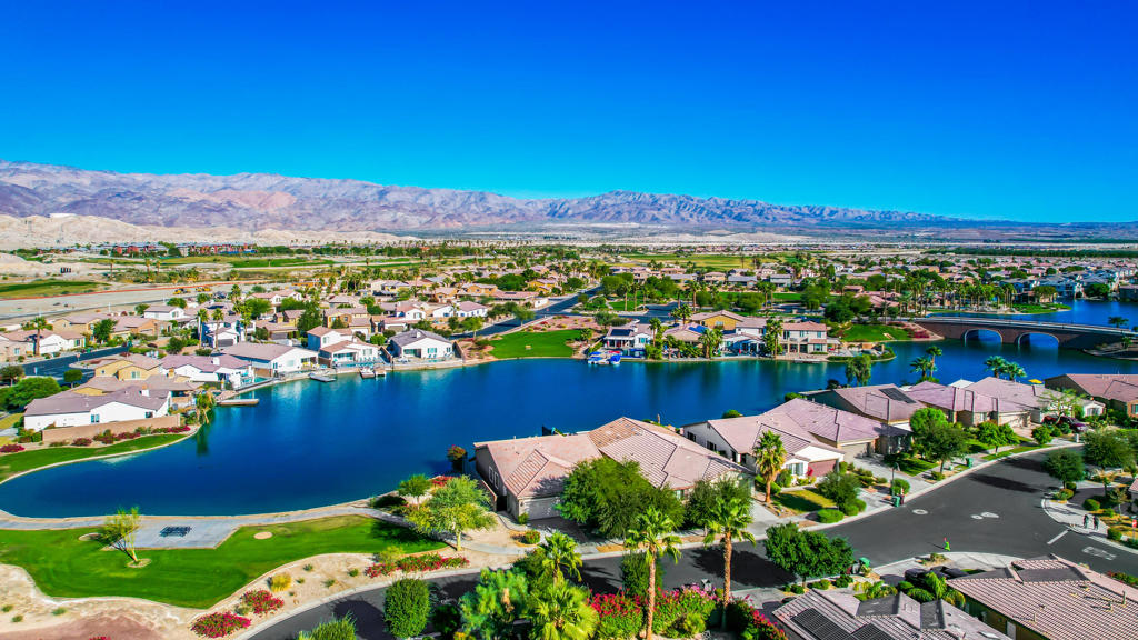 Terra Lago - Residential