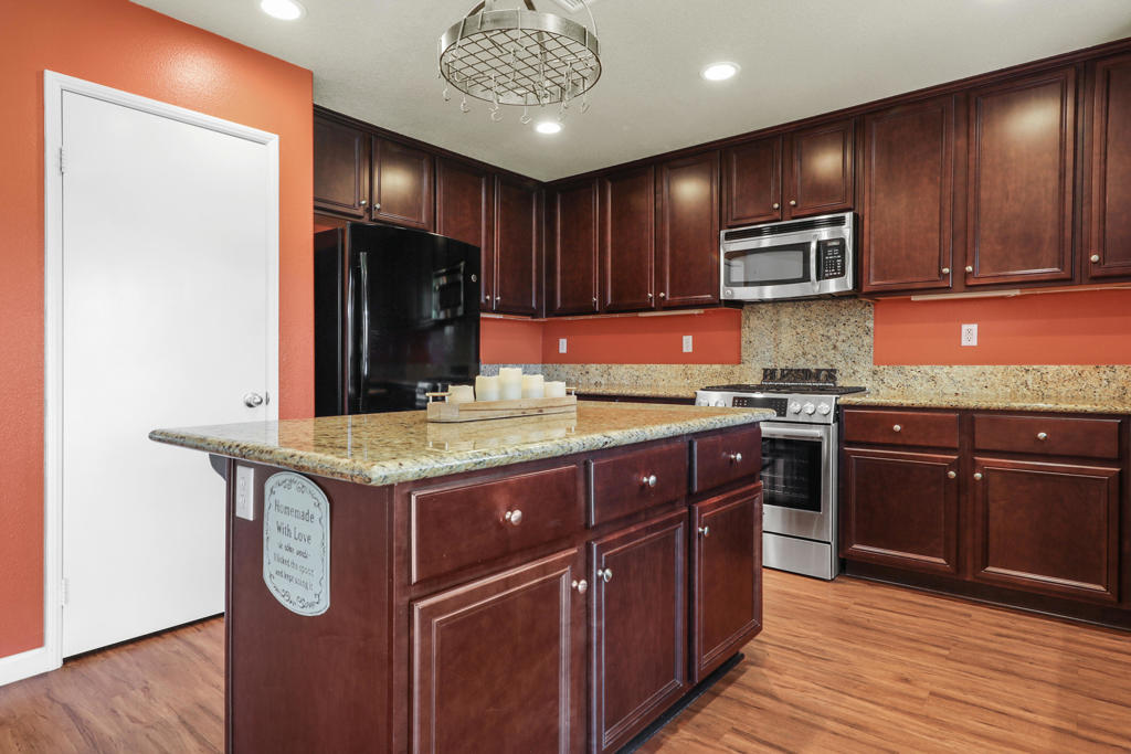 Terra Lago - Residential