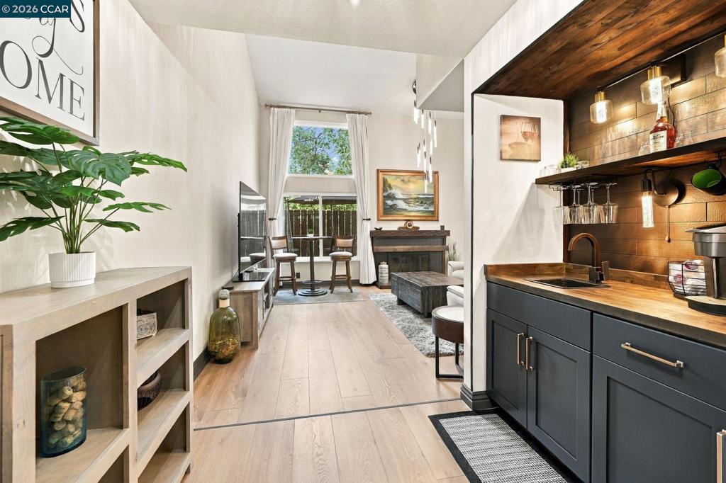 1127 Glengarry Drive