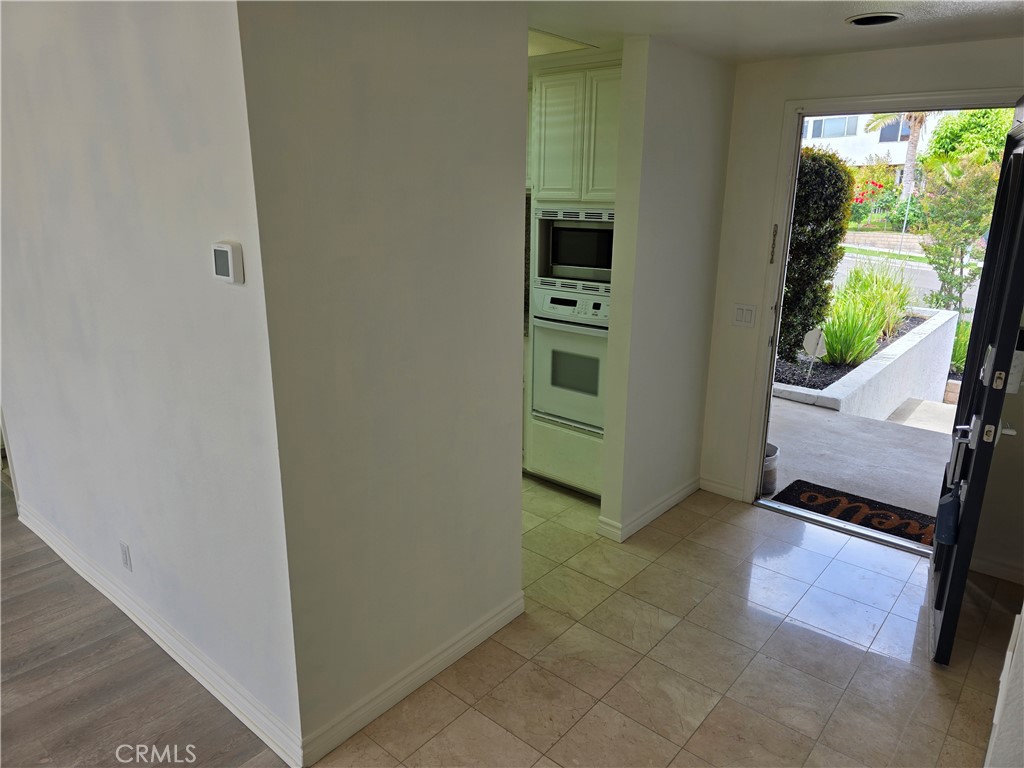 2937 Oakwood Lane