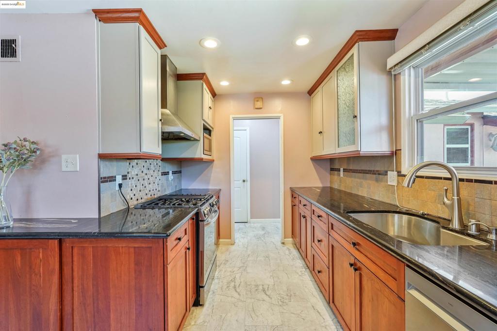 AMERICAN CANYON - Residential