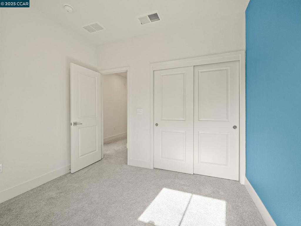 HAY HILLS - Residential