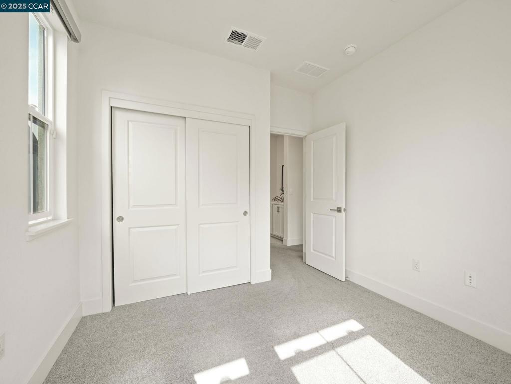 HAY HILLS - Residential