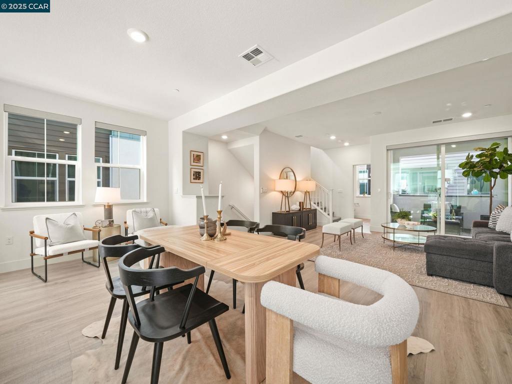HAY HILLS - Residential