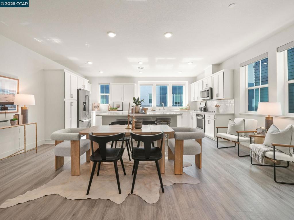 HAY HILLS - Residential