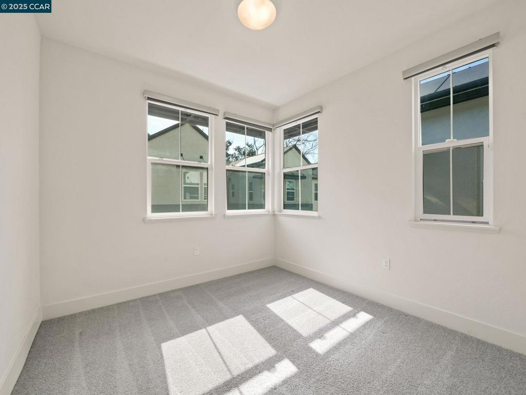HAY HILLS - Residential