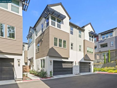Photo of 850 HEAVEN CT Ct, Hayward, CA 94544 (MLS # 41115277) Photo of 850 HEAVEN CT Ct, Hayward, CA 94544 (MLS # 41115277)