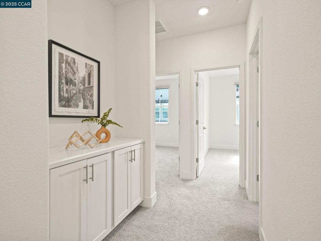 HAY HILLS - Residential