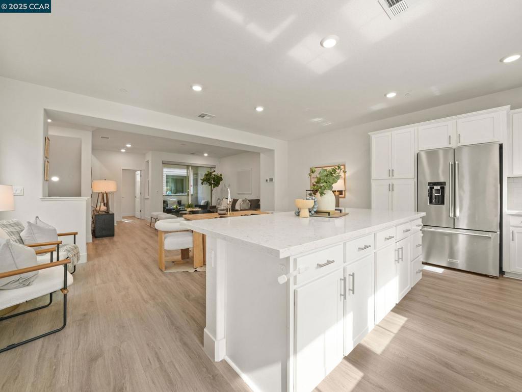 HAY HILLS - Residential