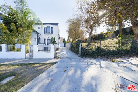 Photo of 422 N Reno Street, Los Angeles, CA 90026 (MLS # 26991191)