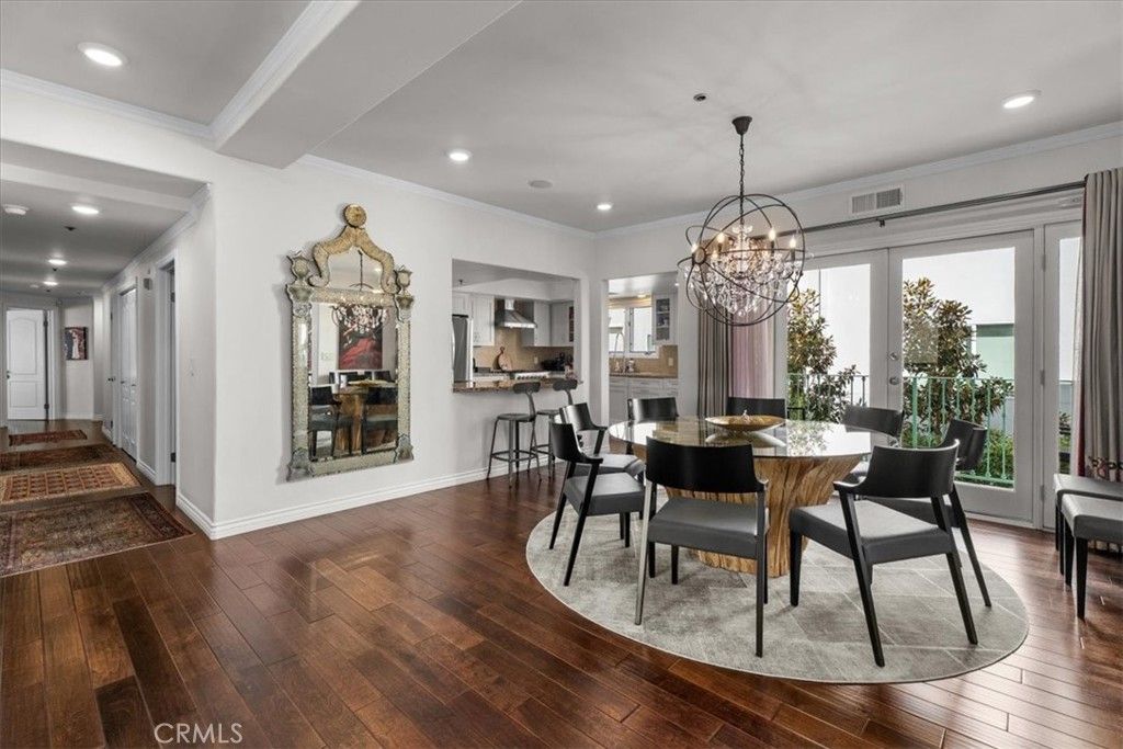 Photo of 10721 Ohio Avenue, Los Angeles, CA 90024 (MLS # SR25202208)