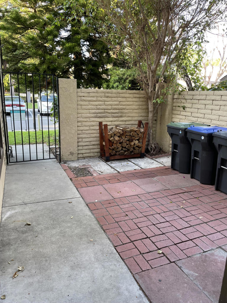 2518 N Tustin 81