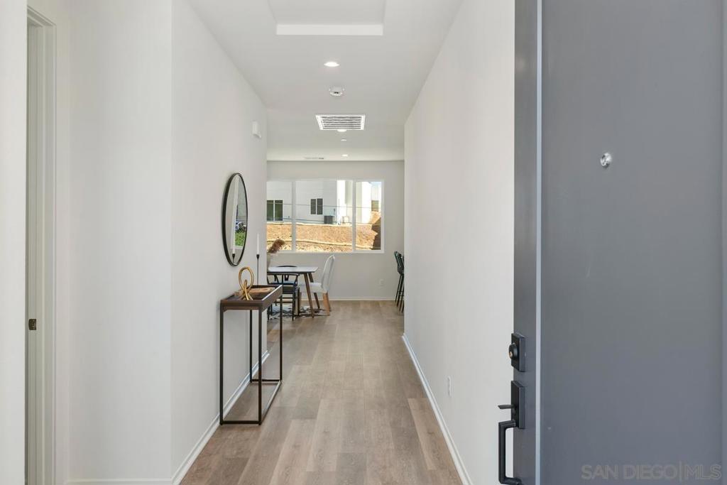 5270 San Bernardo Ter