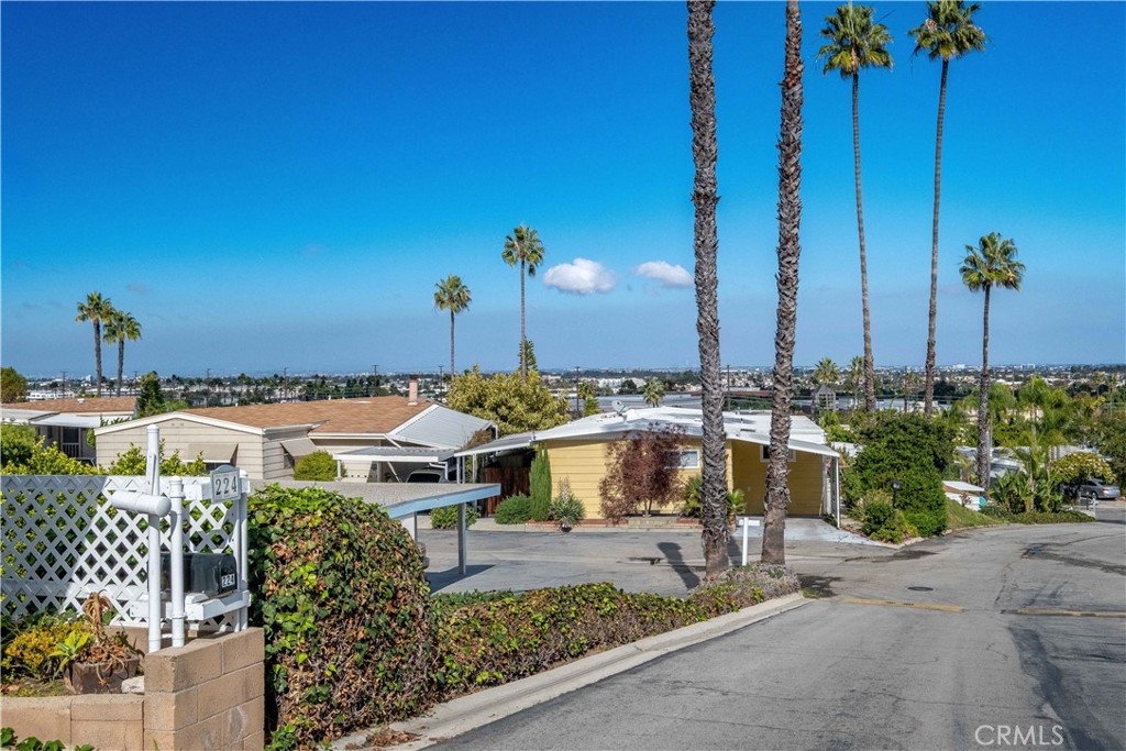 2550 Pacific Coast Highway 224